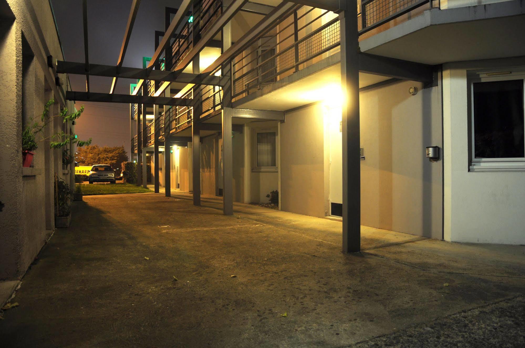 B Hotel Caen Mondeville Exterior foto